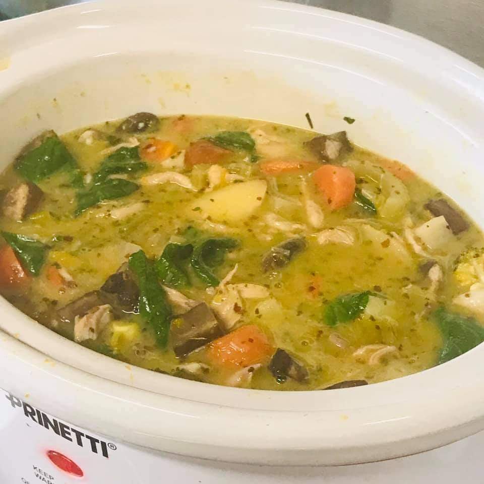 Slow Cooker Chicken Soup 
