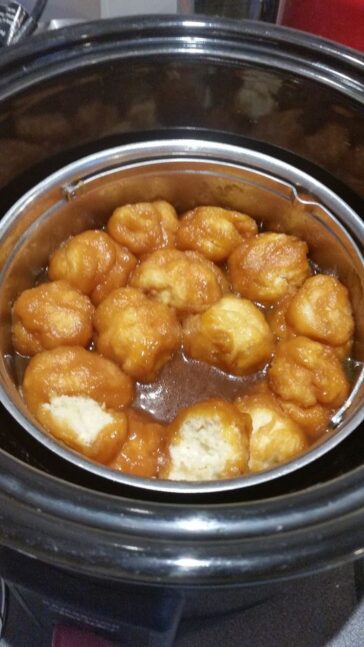 Slow Cooker Golden Syrup Dumplings