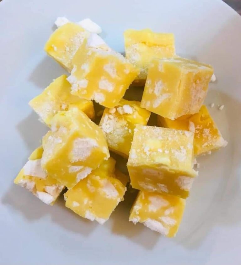 Slow Cooker lemon meringue fudge Slow Cooker Tip