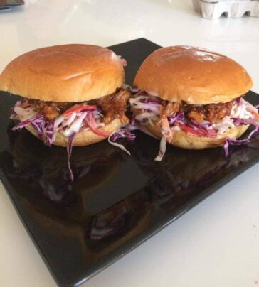 American Style Pulled Pork Burgers