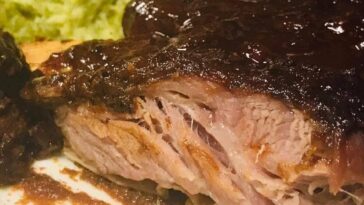 SLOW COOKER BBQ BEEF RIBS
