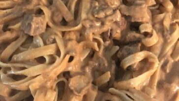 Slow Cooked Beef Stroganoff