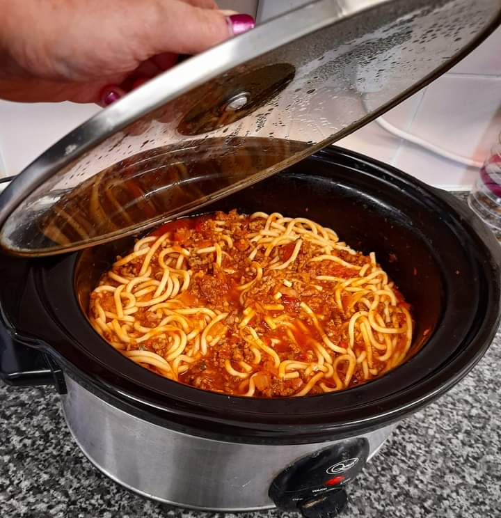 Slow Cooker spaghetti bolognese