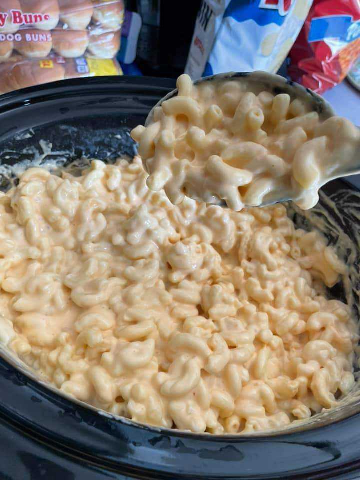 Slow Cooked Mac and Cheese