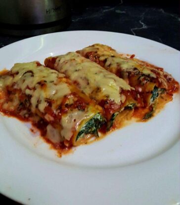 Ricotta and Spinach Cannelloni