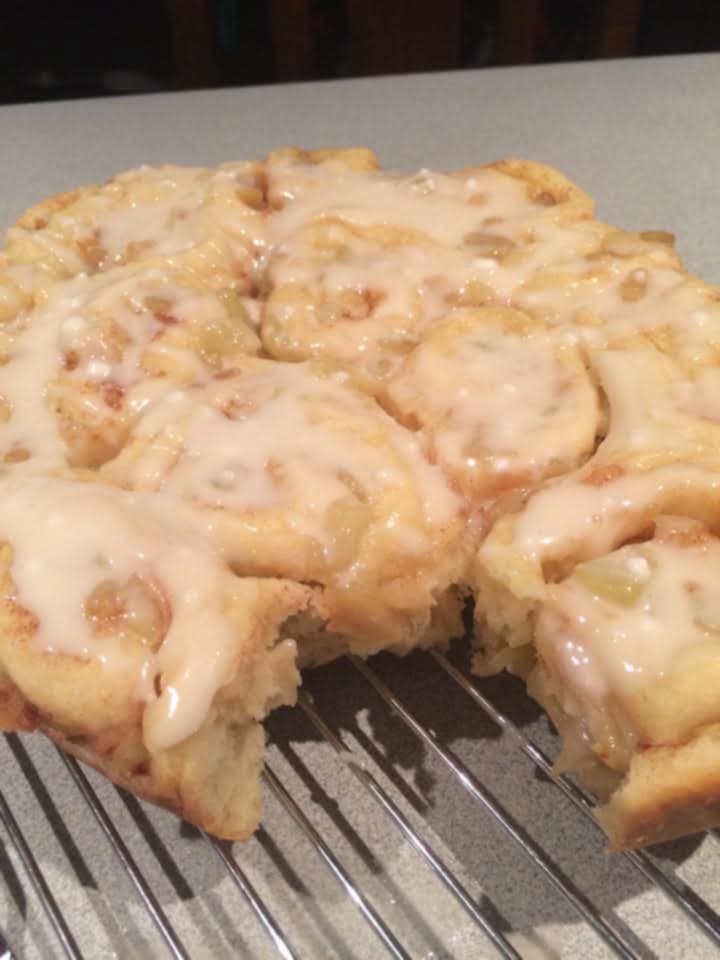 Apple & Cinnamon Rolls