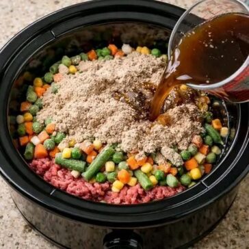 4-Ingredient Crockpot Hamburger & Vegetable Stew