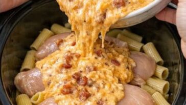 Creamy Cheddar Bacon Chicken Rigatoni