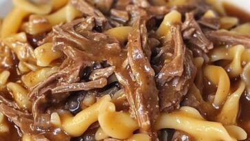 Crockpot Beef Tips & Noodles