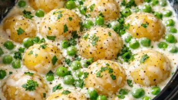 Amish Creamed Peas and Potatoes in Babies In Slow Cooker