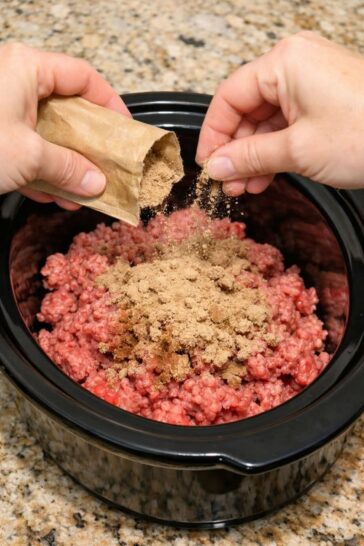 Amish Ground Beef Gravy Noodles In Slow Cooker