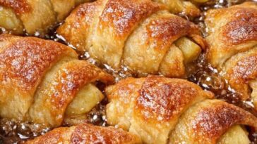 Apple Dumplings 4-Ingredient in the Slow Cooker