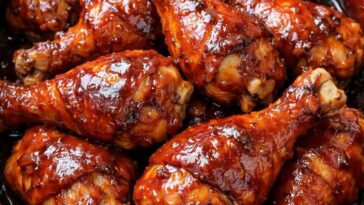 BBQ Chicken Drumsticks in a Slow Cooker With 3-Ingredient