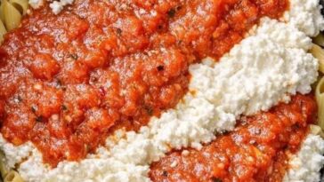 Baked Ziti-Style Penne in the Slow Cooker– 4 Ingredients