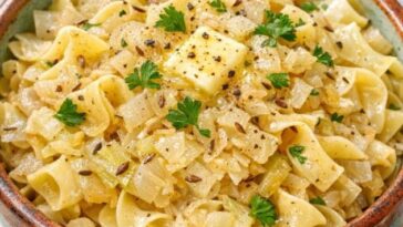 Cabbage and Noodles In Slow Cooker