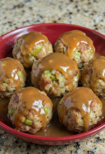 Classic Gravy Meatballs