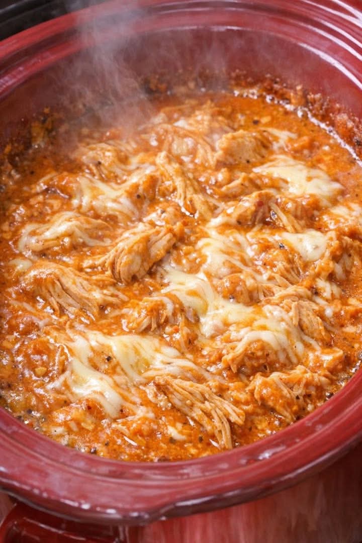 Creamy Enchilada Chicken In Slow Cooker