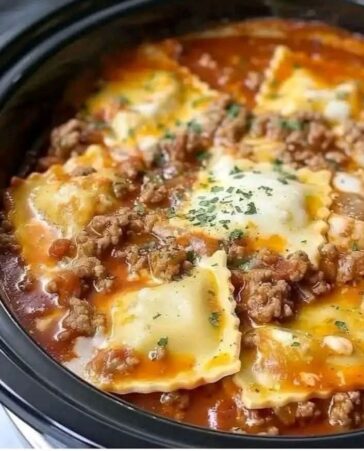 Crockpot Ravioli Lasagna