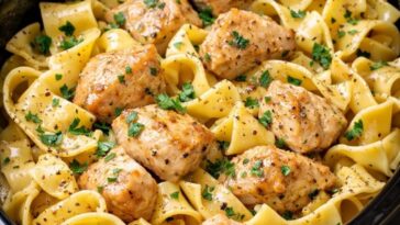 Garlic Butter Chicken Noodles Slow Cooker