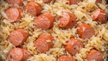 Hot dogs and Sauerkraut Slow Cooker