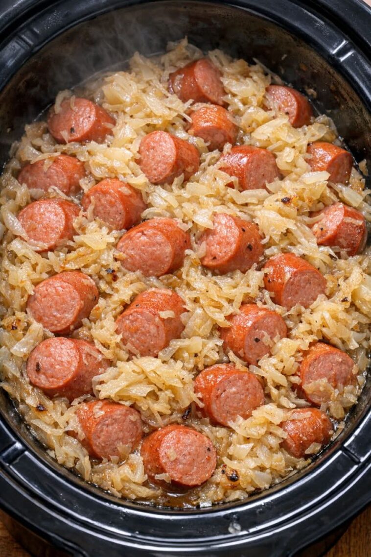 Hot dogs and Sauerkraut Slow Cooker