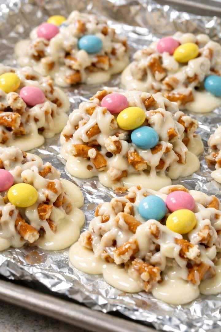 Pastel Pretzels Clusters In Slow Cooker 3 ingredient