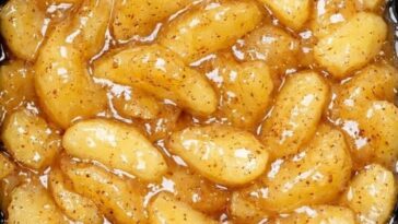 Slow Cooker Apple Dump Cake