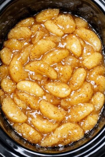 Slow Cooker Apple Dump Cake