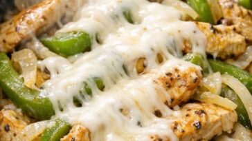 chicken Philly sandwich In Slow Cooker 5 Ingredients