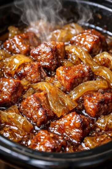 Slow Cooker Beef & Noodles