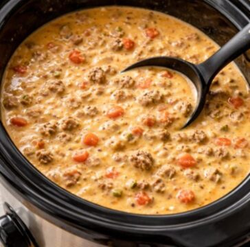 Slow Cooker Beef Queso