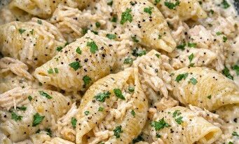 Slow Cooker Creamy Garlic Parmesan Chicken Shells