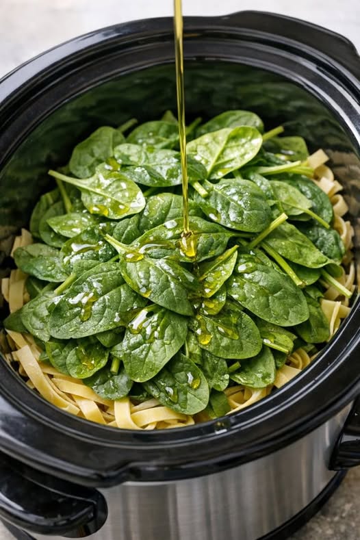 Slow Cooker Spinach Pasta Primavera