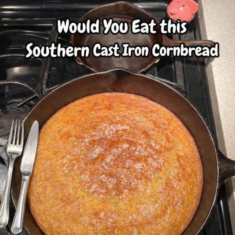 Southern Cornbread made of Cast Iron