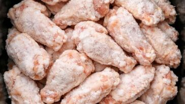 1970s Party Wings 4-Ingredient In Slow Cooker