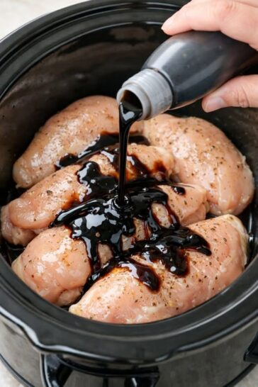 Amish-Style Balsamic Glaze Chicken Slow Cooker 4-Ingredient