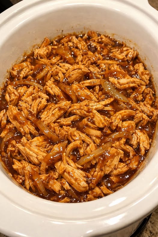 Aunt’s Secret Chicken In Slow Cooker 4-Ingredient