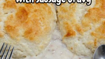 Buttermilk Biscuits with Sausage Gravy