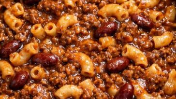 Canned Chili Macaroni Slow Cooker 4-Ingredient