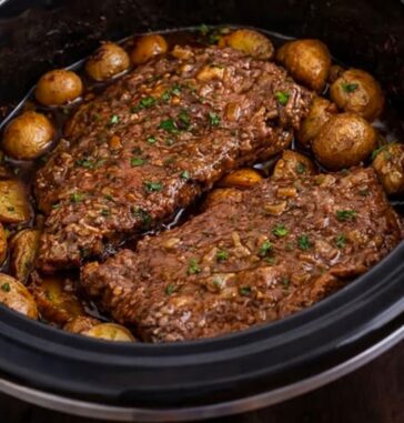 Slow Cooker Steak and Potatoes