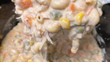 Crockpot Chicken Pot Pie Pasta