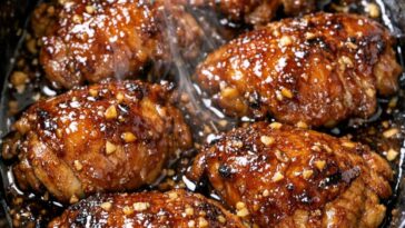 Honey Garlic Chicken Slow Cooker 3-Ingredient