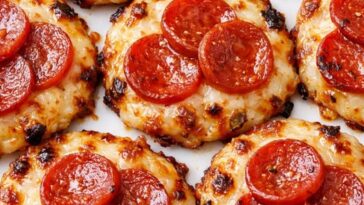 Low Carb Pizza Bites 3-Ingredient
