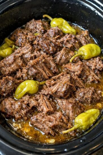 Mississippi Pot Roast Slow Cooker 3-Ingredient