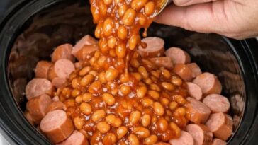 Slow Cooker Beanie Weenies 5-Ingredient