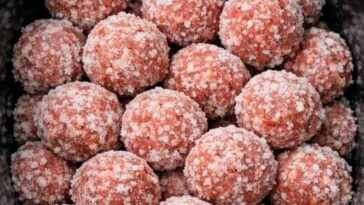 Slow Cooker Beef Meatballs