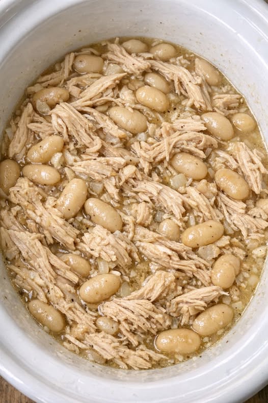 Slow Cooker Chicken & Beans: