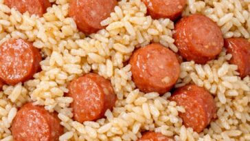 Slow Cooker Fiesta Chicken 4-Ingredient