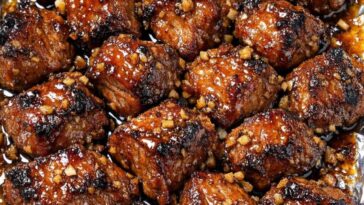 Sticky Honey Garlic Pork in the Slow Cooker