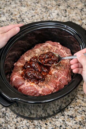 Beef Barbacoa Slow Cooker 5-Ingredient